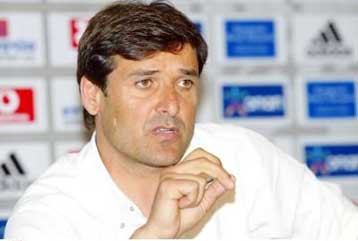 Μεταγραφές και καλό ποδόσφαιρο υποσχέθηκε ο Καραγεωργίου