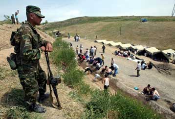 Η Κίνα στηρίζει το καθεστώς Καρίμοφ στο Ουζμπεκιστάν