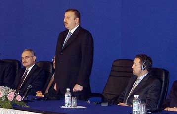 Ανοιξαν τις στρόφιγγες στον πετρελαιαγωγό Μπακού-Τσεϊχάν