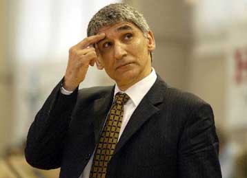 Παρέμεινε στον πάγκο της εθνικής μπάσκετ ο Γιαννάκης