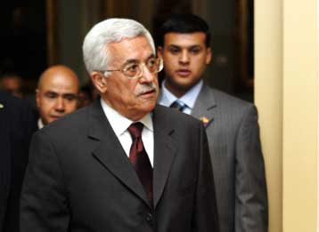 Αναβολή των παλαιστινιακών εκλογών για τέσσερις μήνες επιθυμεί ο Αμπάς