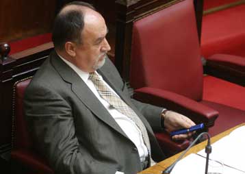 Με πρόχειρο διαγωνισμό ανατέθηκε η διαχείριση της διαφήμισης των κρατικών λαχείων