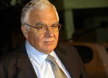 «Αμέσως ανασχηματισμό» ζητά ο πρώην υπουργός Γιάννης Κεφαλογιάννης