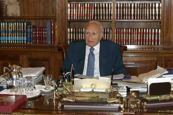 Μαθητές από το Αρσάκειο Τιράνων υποδέχθηκε ο Πρόεδρος της Δημοκρατίας