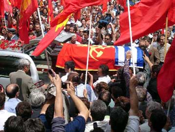 Ετάφη στη γενέτειρά του ο ιστορικός ηγέτης του ΚΚΕ Χαρίλαος Φλωράκης