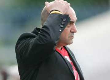 Στην πόρτα εξόδου του «Κλ. Βικελίδης» ο Χατζάρας-Προσφυγή ο Λαζανάς