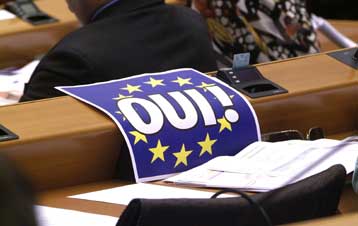 Συνεχίστε και χωρίς εμάς, το μήνυμα Σιράκ σε ΕΕ σε περίπτωση που οι Γάλλοι πουν «όχι»