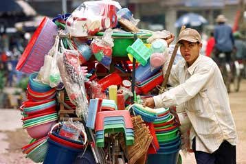 Πλαστικά και καλλυντικά ίσως βλάπτουν τα αγόρια πριν γεννηθούν