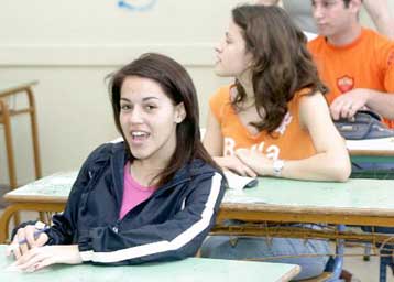 Σε Μαθηματικά και Στατιστική διαγωνίσθηκαν οι μαθητές – Βρέθηκε ασύρματο σκονάκι