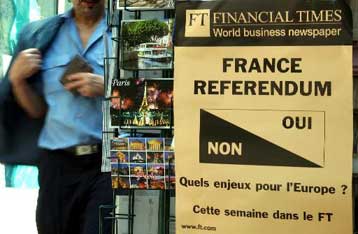 Έκλεισαν οι κάλπες για το Ευρωπαϊκό Σύνταγμα στη Γαλλία – Στις 11 τα exit polls