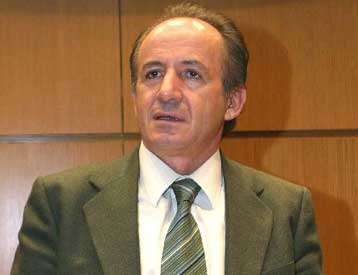 Δεν θα επιτρέψουμε ανατροπές στα εργασιακά, προειδοποιεί ο Χρ.Πολυζωγόπουλος