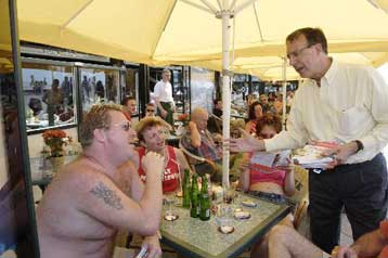 Συντονισμένη προσπάθεια των Ολλανδών πολιτικών για υπερψήφιση του Ευρωσυντάγματος