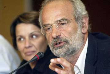 Σε νίκη του «όχι» στο γαλλικό δημοψήφισμα προσβλέπει ο Αλέκος Αλαβάνος