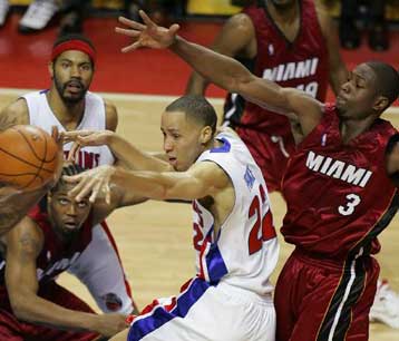 Πήραν προβάδισμα πρόκρισης οι Χιτ μέσα στο Ντιτρόιτ