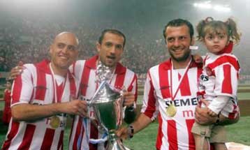 Να κλείσει την καριέρα του στον Ολυμπιακό θέλει ο Ανατολάκης-Ευγνωμονεί τον Μπάγεβιτς