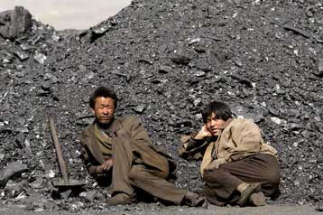 Έξι χιλιάδες ανθρακωρύχοι βρήκαν το θάνατο στις στοές της Κίνας το 2004