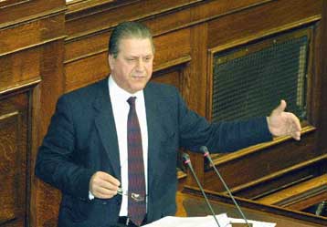 Ασυνεννοησία «πράσινων» βουλευτών στην ψηφοφορία για τους νομάρχες