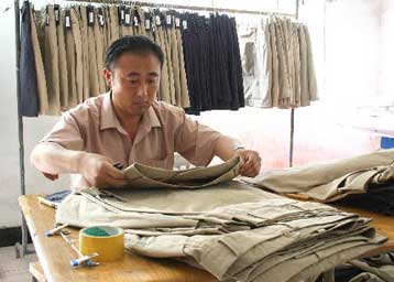 Το Πεκίνο συνδέει το εμπόριο ειδών ιματισμού με εκείνο των αγροτικών αγαθών