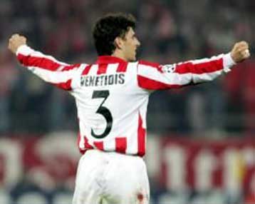 Μονοετές συμβόλαιο υπέγραψε ο Βενετίδης στον Ολυμπιακό, ετοιμάζεται και ο «Τζόλε»