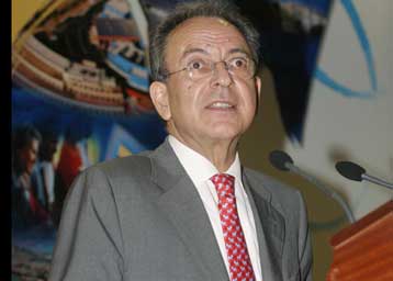 Ρίξτε τις τιμές και ξανακερδίστε την εμπιστοσύνη του καταναλωτή, ζητά ο Δ.Σιούφας