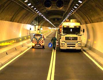 Δύο νεκροί από πυρκαγιά σε σήραγγα των Αλπεων