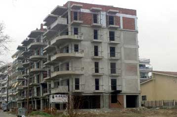 Την αύξηση του ελάχιστου κόστους κατασκευής οικοδομών εξετάζει η κυβέρνηση