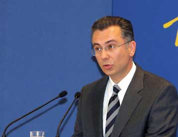 Υποβαθμίζει η κυβέρνηση τη σημασία της ταξιδιωτικής οδηγίας της Αυστραλίας