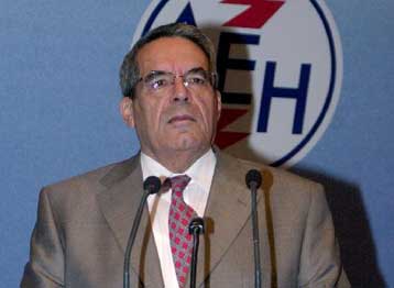 Κίνδυνο μπλακ άουτ μέσα στο καλοκαίρι βλέπει ο πρόεδρος της ΔΕΗ