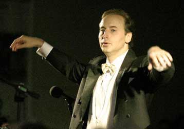 Συναυλία – αφιέρωμα στον Μάνο Χατζιδάκι δίνει η Ορχήστρα των Χρωμάτων στις 15 Ιουνίου