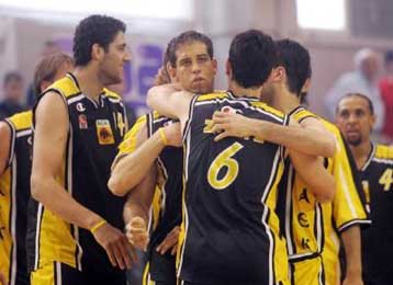 Χωρίς φιλάθλους και Μπέιλι κινδυνεύει να αντιμετωπίσει η ΑΕΚ τον Παναθηναϊκό