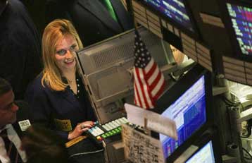 Θετικό πρόσημο στη Γουόλ Στριτ, αρνητικό στα ευρωπαϊκά χρηματιστήρια τη Δευτέρα