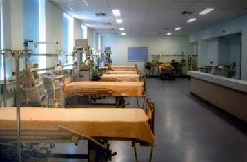 Κάθε χρόνο πεθαίνουν 300 άνθρωποι ελλείψει κλινών εντατικής