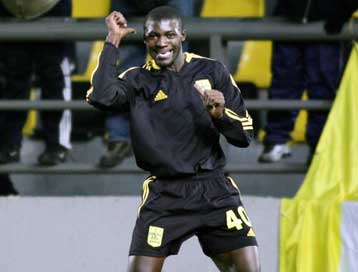 Συνελήφθησαν στο αεροδρόμιο και απελάθηκαν οι τρεις Καμερουνέζοι του Αρη