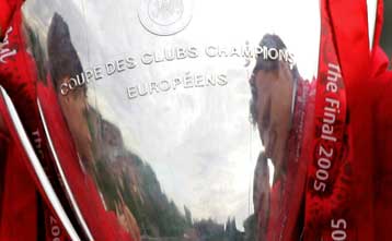 Υπέρ της συμμετοχής της Λίβερπουλ στο Champions League τάχθηκε ο Γιόχανσον