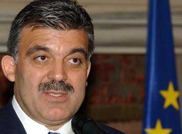 Ενεργότερη συμμετοχή των ΗΠΑ στην πάταξη των Κούρδων μαχητών ζητεί η Τουρκία