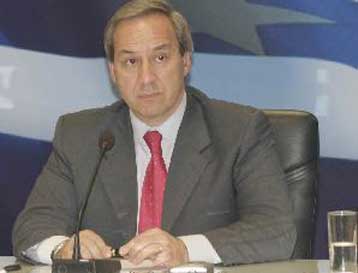 Σφοδρή επίθεση Αλογοσκούφη κατά Παπανδρέου για την οικονομία