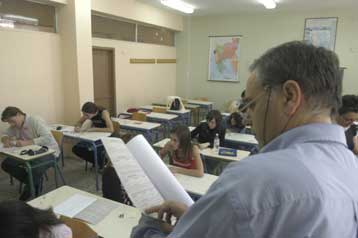 Ακύρωση των επίμαχων θεμάτων στη Φυσική ζητούν οι καθηγητές – Ανυποχώρητο το υπουργείο