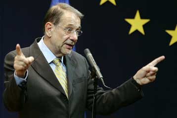 Στο Ιράκ υψηλόβαθμη ευρωπαϊκή αντιπροσωπεία για επαφές με την ιρακινή ηγεσία