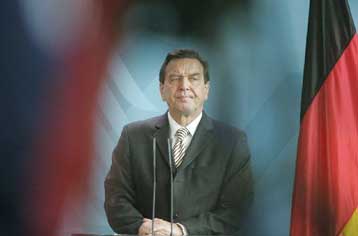 Την 1η Ιουλίου αίρει η Μπούντεσταγκ την εμπιστοσύνη της στην κυβέρνηση Σρέντερ