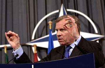 Πρώτη αφρικανική αποστολή και καίριες ανεπάρκειες στην ατζέντα του ΝΑΤΟ