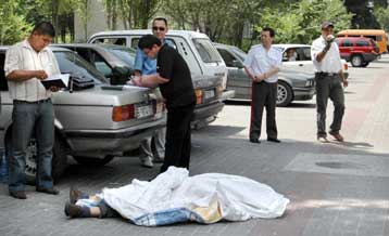 Νεκρός ένας βουλευτής από πυρά αγνώστων στο Κιργιστάν