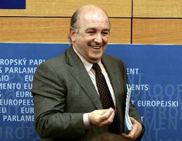 Αισιοδοξία Αλμούνια για μείωση της ανεργίας και ανάπτυξη της οικονομίας στην ΕΕ