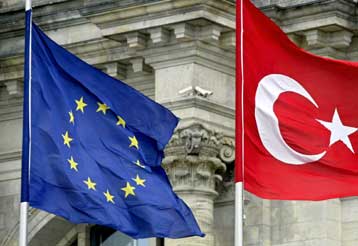 Στην Αγκυρα για υπογραφή το Πρωτόκολλο Τελωνειακής Ένωσης με τα δέκα νέα κράτη – μέλη