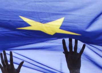 Να ακούγεται περισσότερο η γνώμη τους από την κυβέρνηση θέλουν οι Έλληνες πολίτες