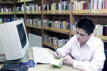 Αψιμαχίες προκαλεί στην αγορά η εξαγγελία για την παροχή του φθηνού Internet