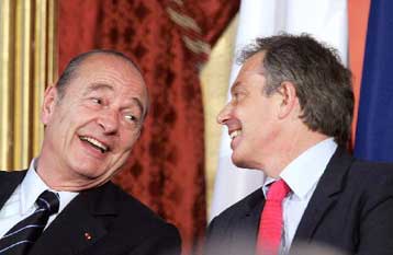 Σε πορεία σύγκρουσης Μπλερ και Σιράκ στη Σύνοδο Κορυφής των Βρυξελλών