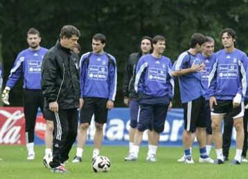 Θα παίξουμε και για τον Ρεχάγκελ, λέει ο Καψής-Προπονήθηκαν Βρύζας, Αμανατίδης