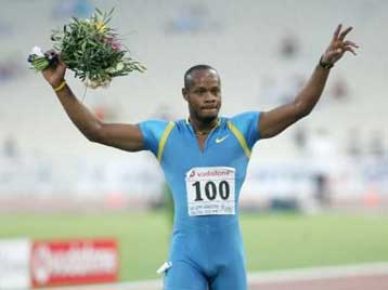 Νέο παγκόσμιο ρεκόρ στα 100μ έκανε ο Ασάφα Πάουελ στα «Τσικλητήρεια 2005»