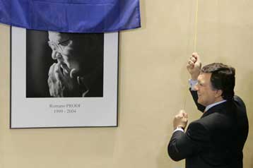 Προσωρινή αναστολή στη διαδικασία επικύρωσης του Ευρωσυντάγματος ζητά ο Ζοζέ Μπαρόζο