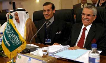 Σε αύξηση του επίσημου ορίου παραγωγής πετρελαίου προχώρησε ο ΟΠΕΚ